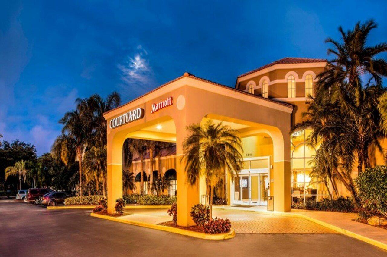 Courtyard By Marriott Fort Lauderdale North/Cypress Creek Dış mekan fotoğraf