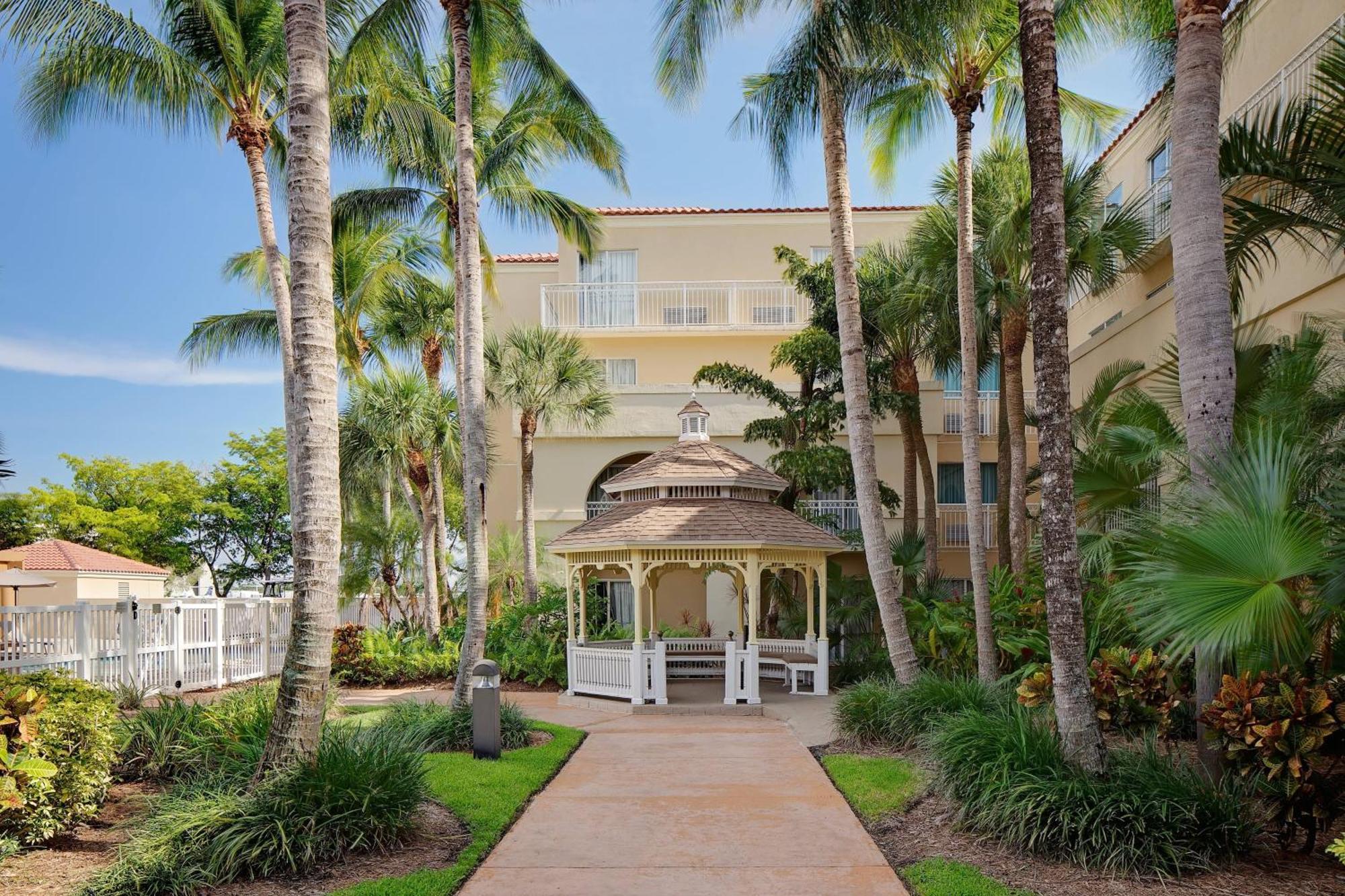 Courtyard By Marriott Fort Lauderdale North/Cypress Creek Dış mekan fotoğraf
