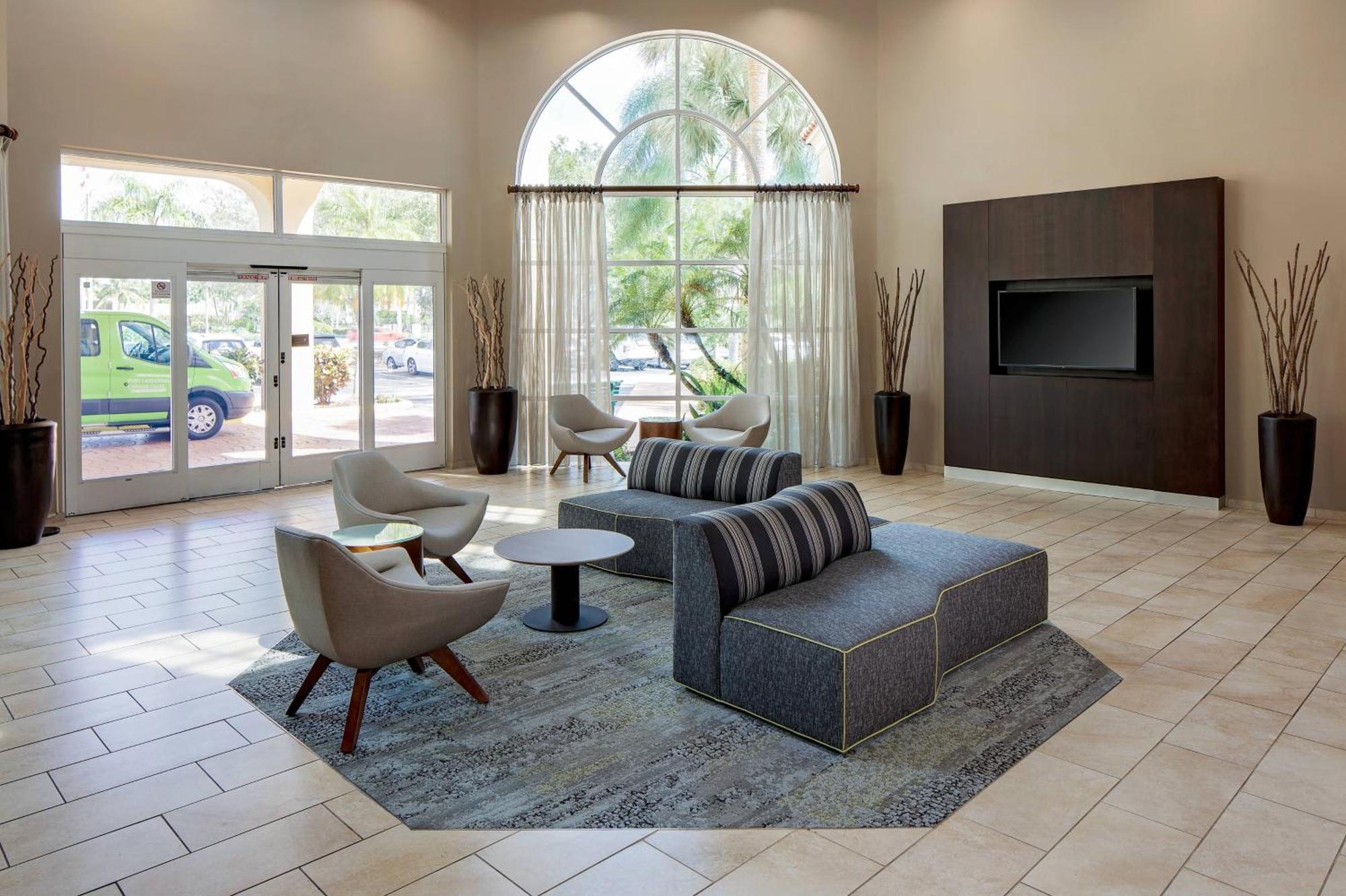 Courtyard By Marriott Fort Lauderdale North/Cypress Creek Dış mekan fotoğraf